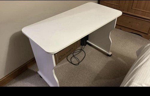 Children desk aspace the - children’s,
